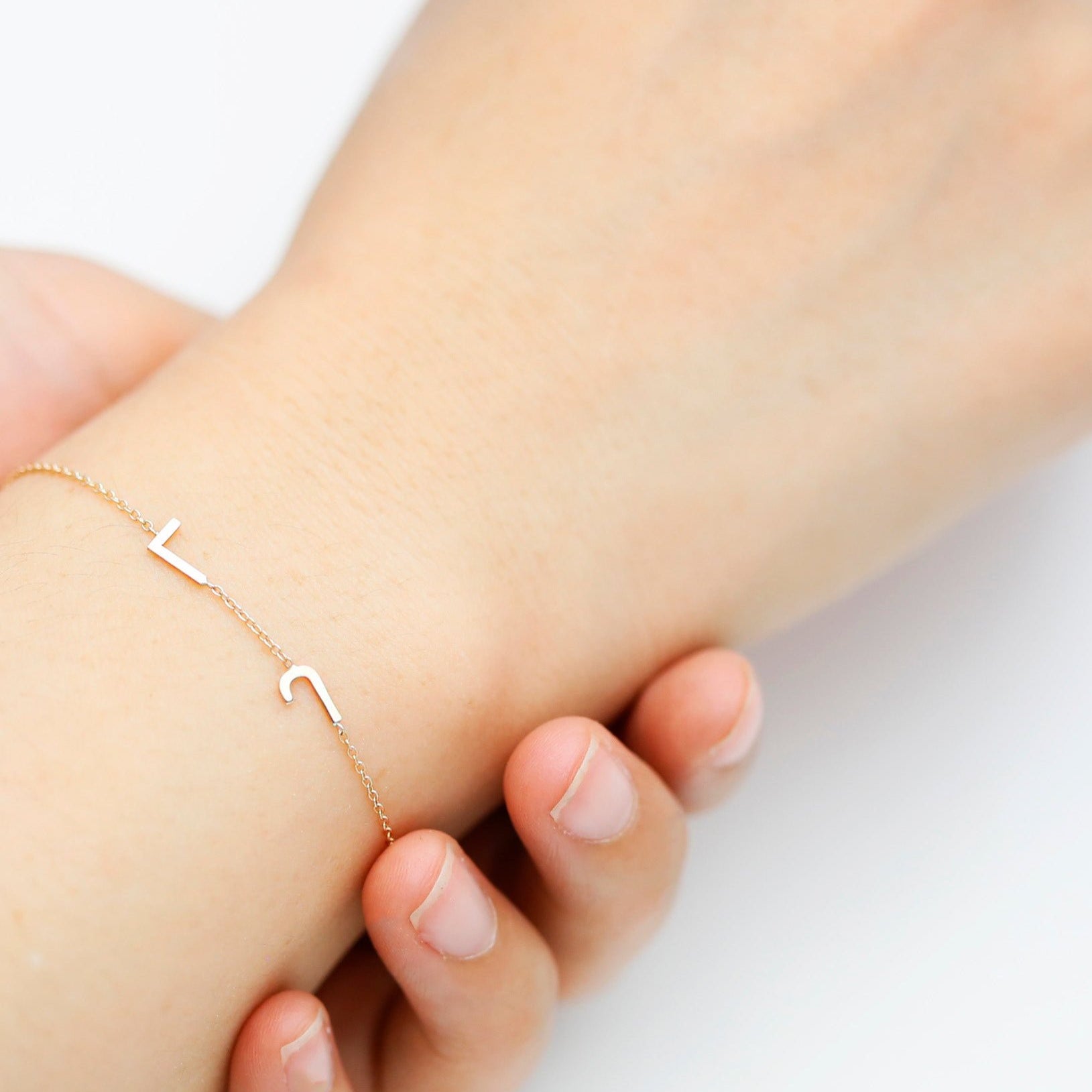 Customize your 14K solid gold initial bracelet. An understated, sleek everyday accessory. Ideal for gifting your loved one.
Simple, minimalist everyday bracelet!
Perfect Gifts for her