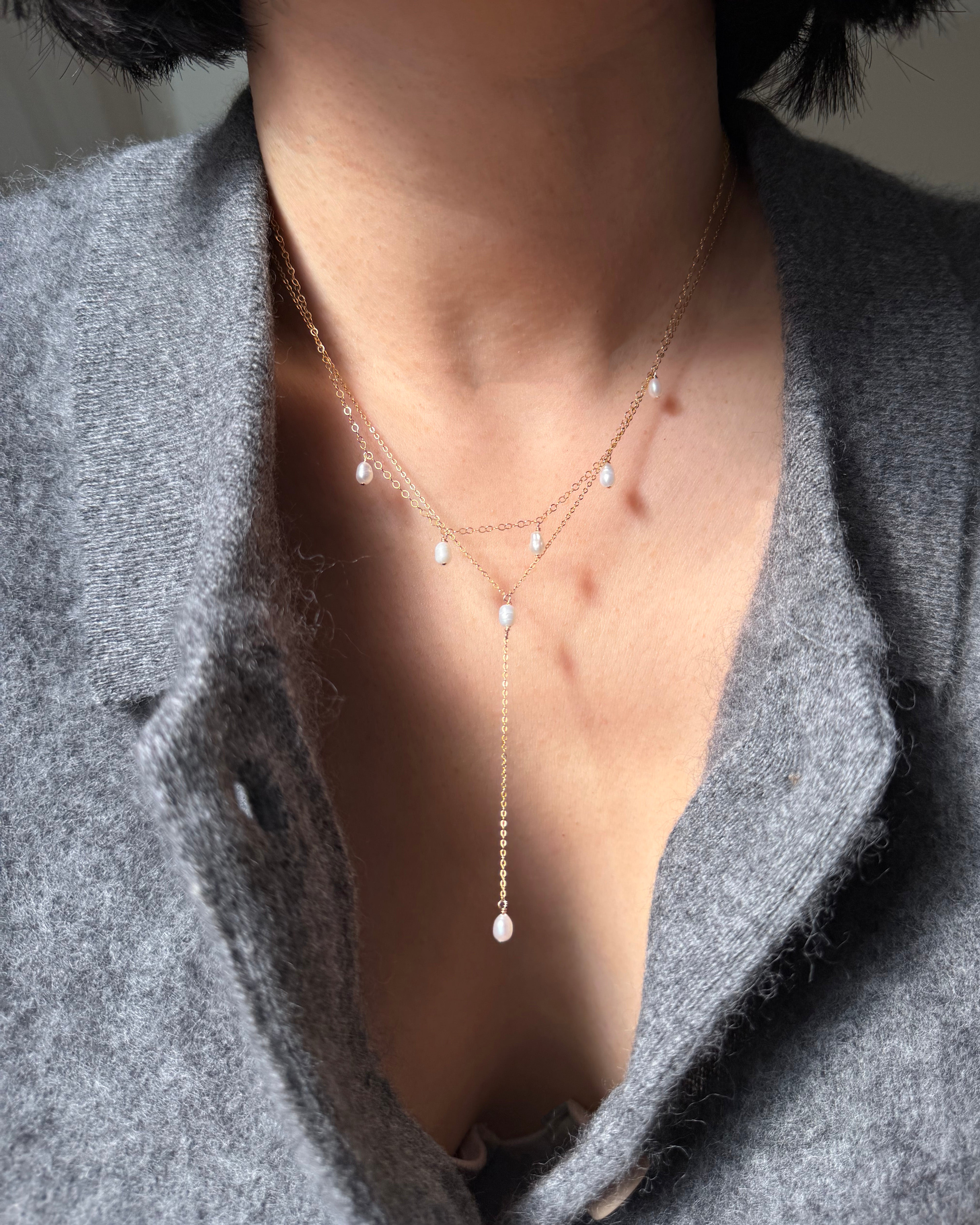 Lariat pearl necklace