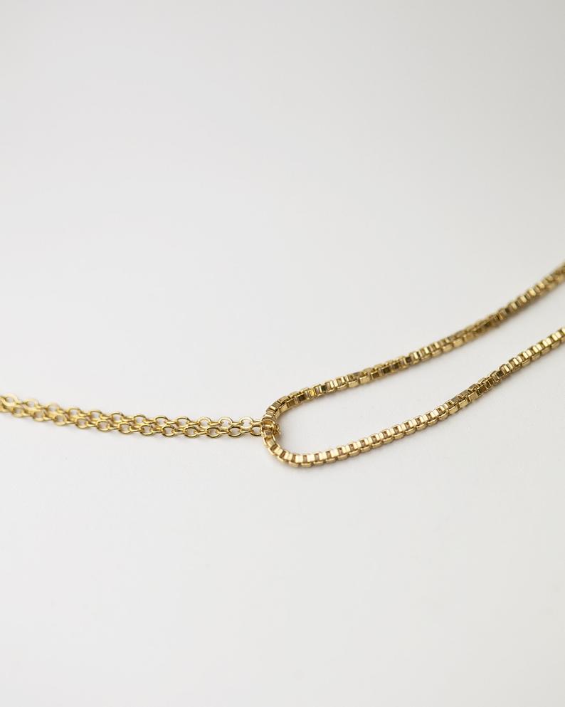 Chain link U Necklace