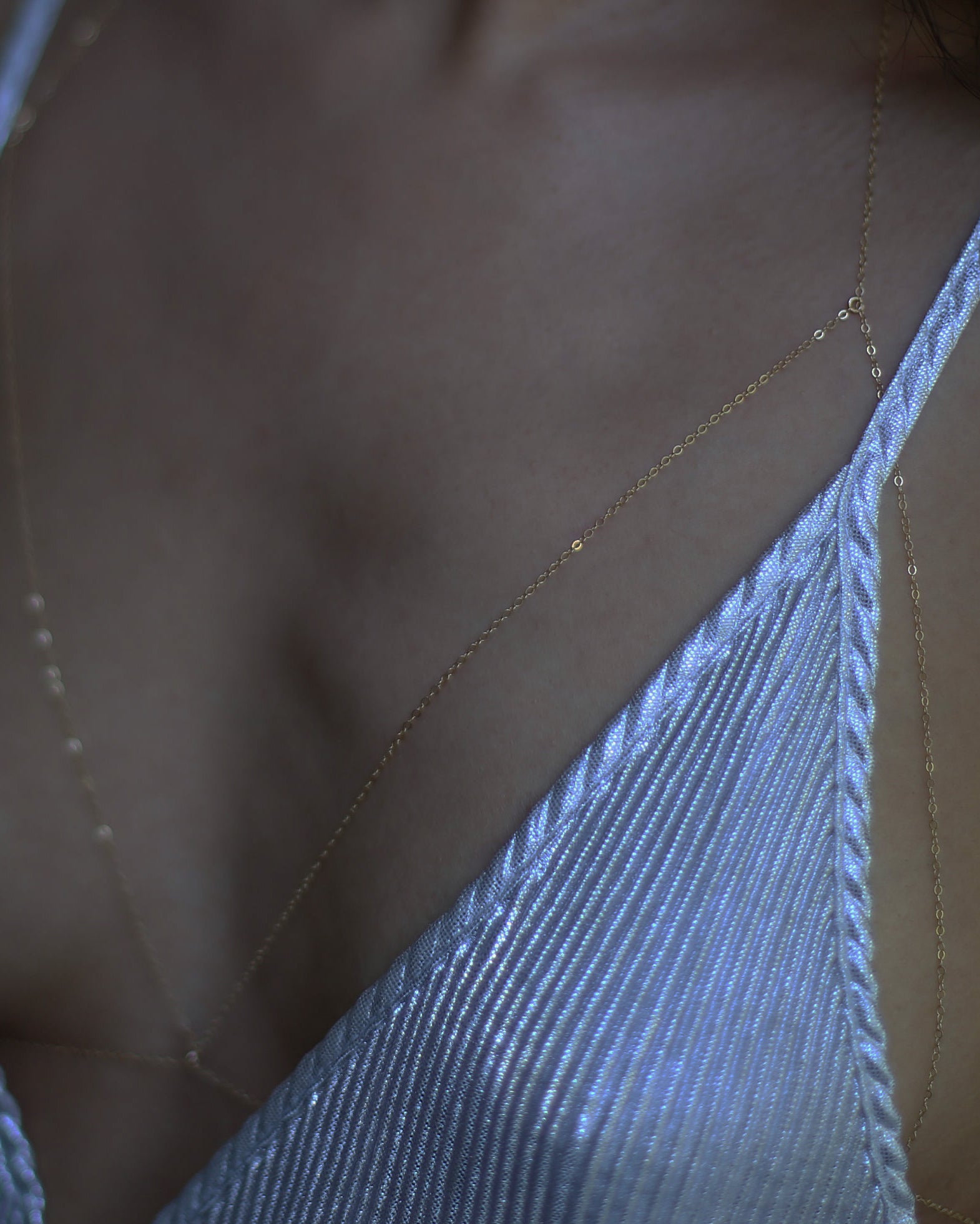 Simple yet beautiful Chain bra | Bralette Body Chain.
Where it with your favorite bikini or any regular clothing as a pointer!