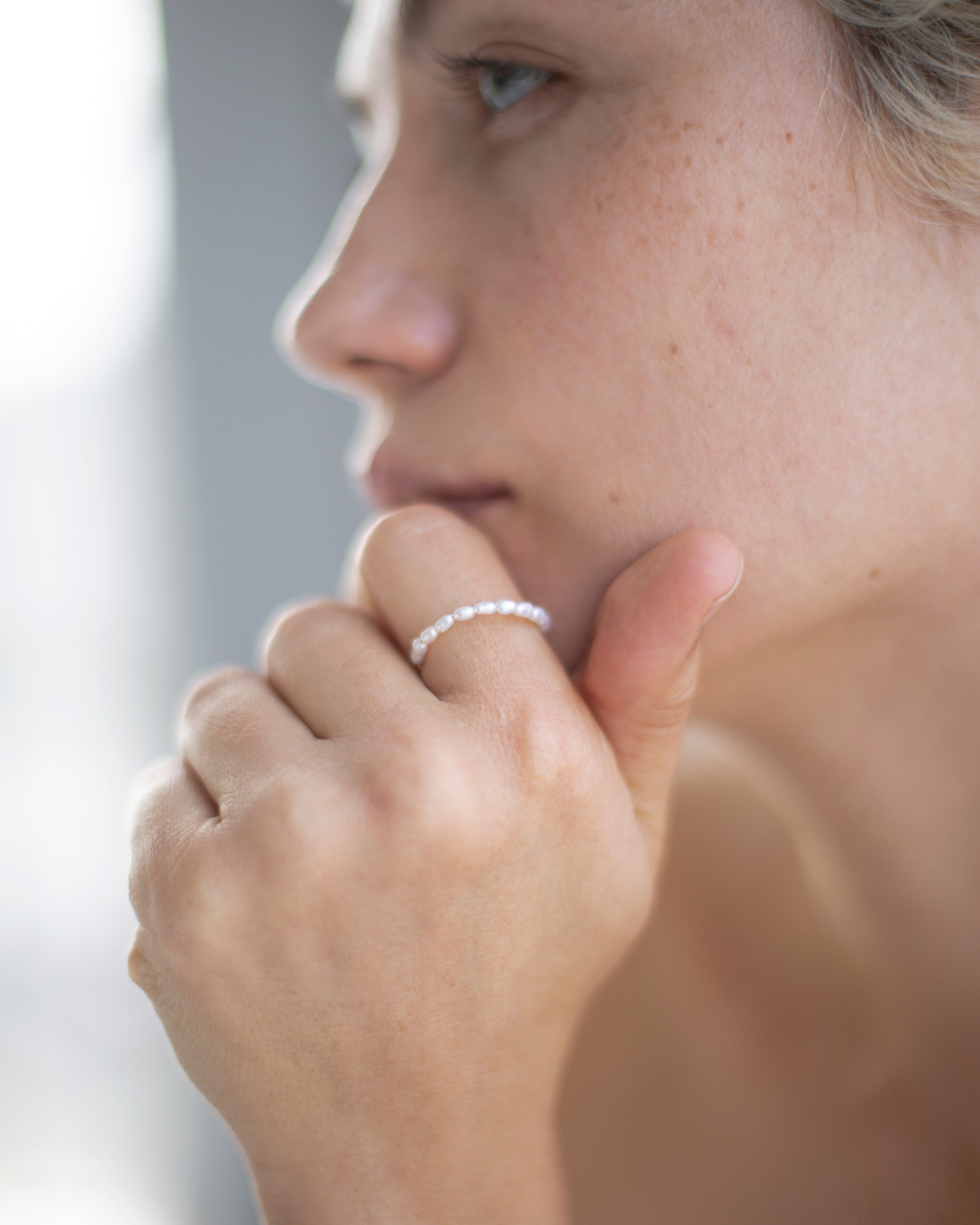 Baby Lotus Pearl Ring
Made with mini rice shape fresh water pearls and gold filled bead on a
comfy stretchy elastic band. Baby lotus pearl ring will be the perfect addition to your ring stack!