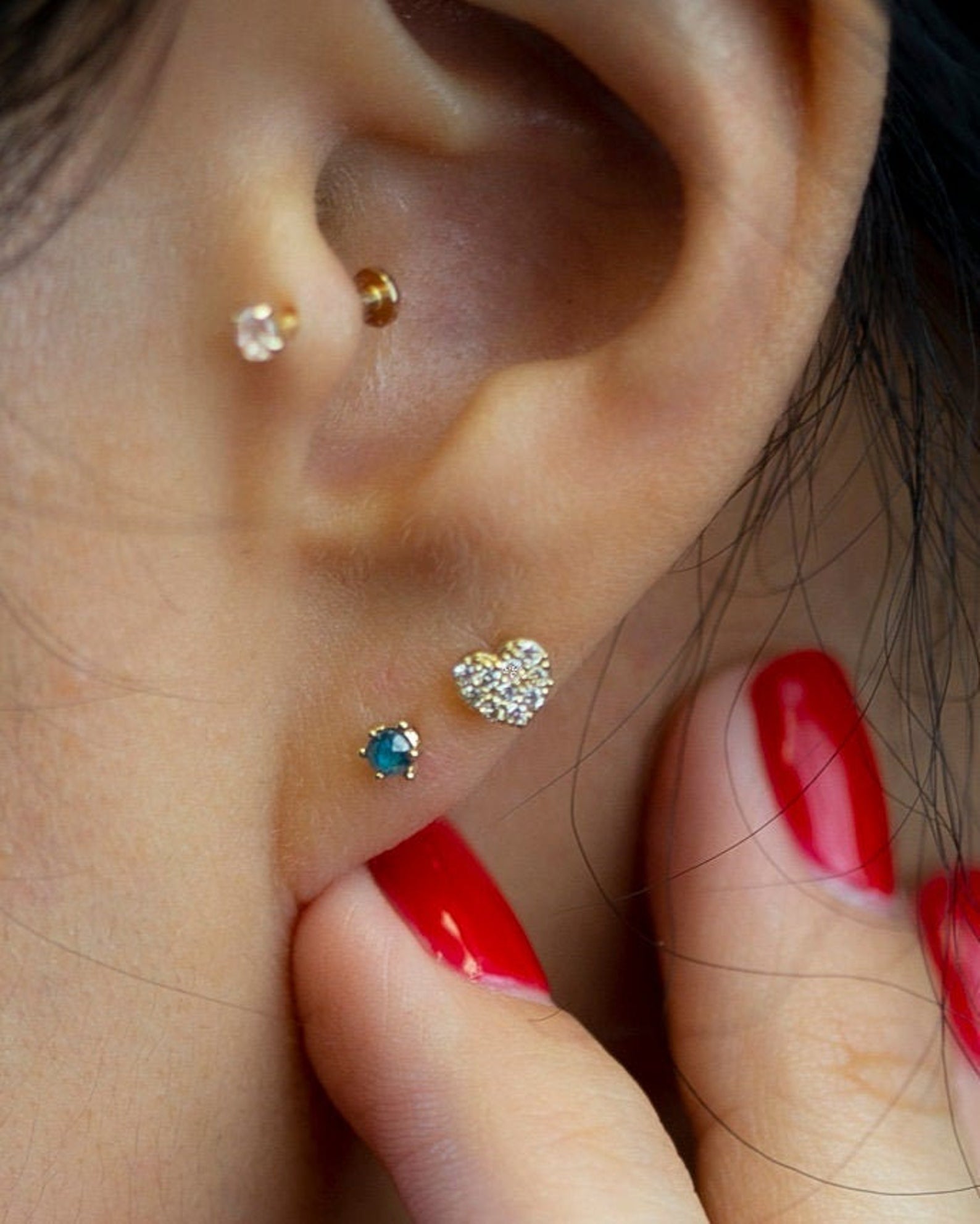 Mini Diamond heart Barbell Ear Stud for Cartilage

14k Yellow gold Heart Ear stud Earring.
14k Solid Gold Barbell Ear Stud for Cartilage