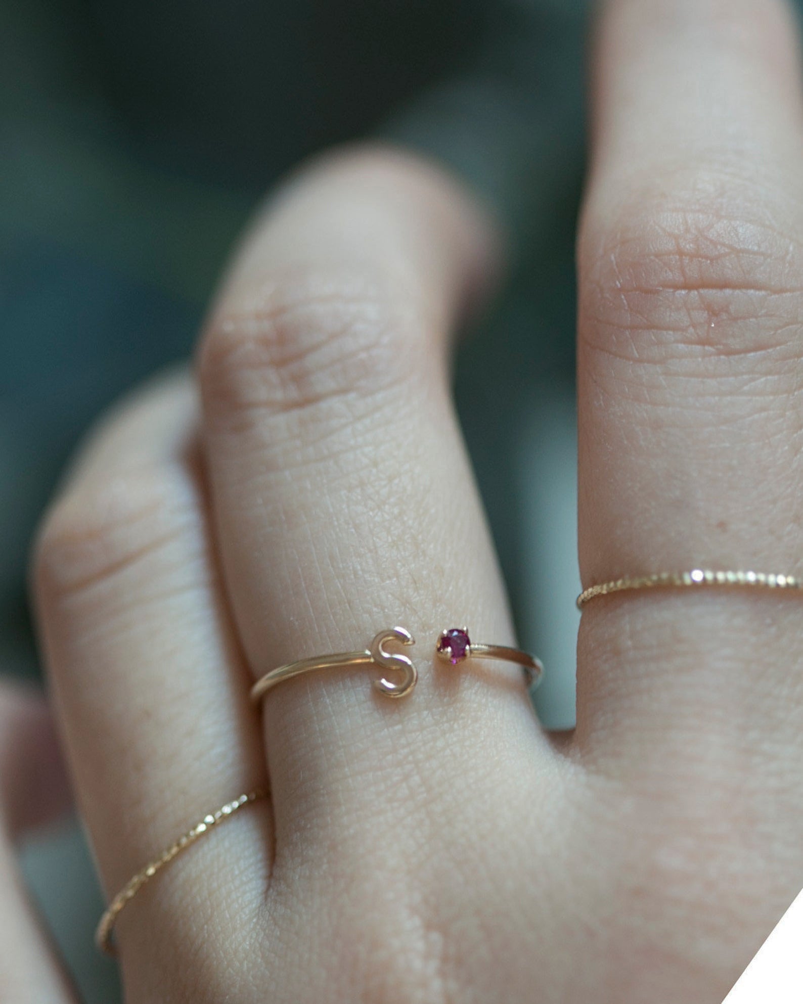 A thoughtful and luxurious gift for yourself or someone special.